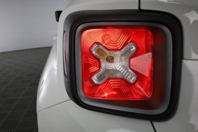 Jeep Renegade 1.3 T4 DDCT Limited (10)