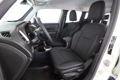Jeep Renegade 1.3 T4 DDCT Limited (2)