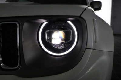 Jeep Renegade 1.3 T4 DDCT Limited (9)