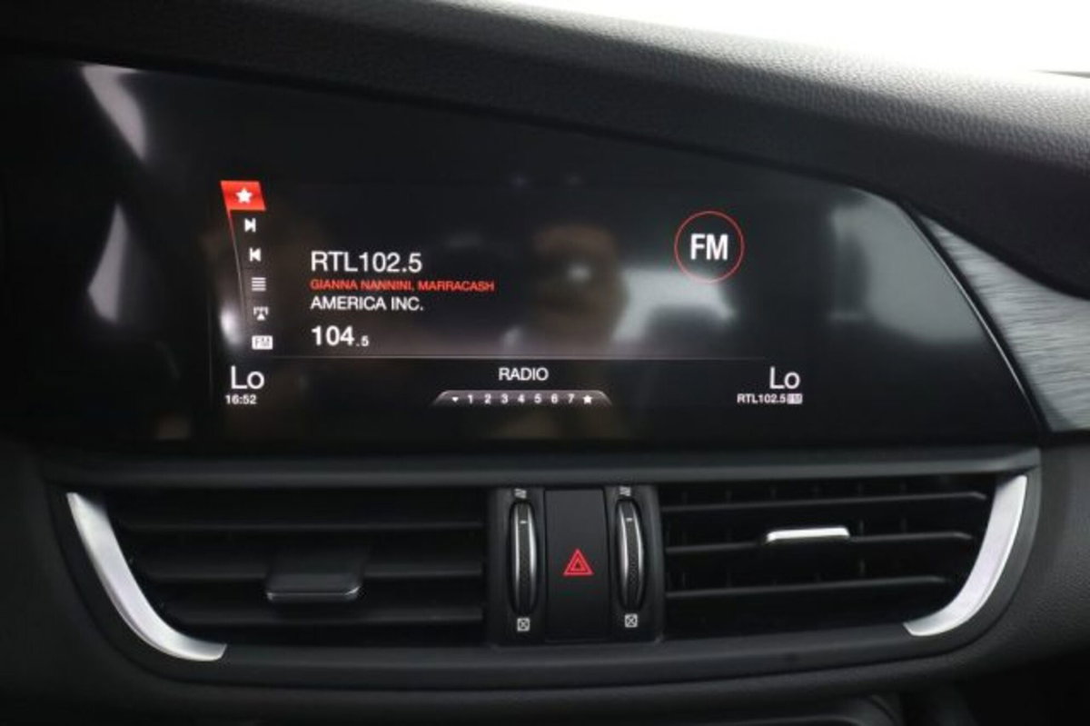 Alfa Romeo Giulia 2.2 Turbodiesel 150 CV AT8 Super (11)