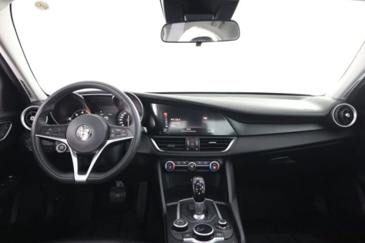Alfa Romeo Giulia 2.2 Turbodiesel 150 CV AT8 Super (4)