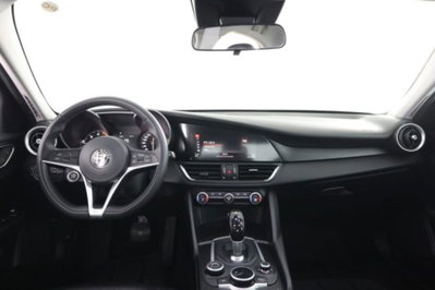 Alfa Romeo Giulia 2.2 Turbodiesel 150 CV AT8 Super (4)