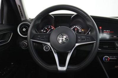 Alfa Romeo Giulia 2.2 Turbodiesel 150 CV AT8 Super (5)