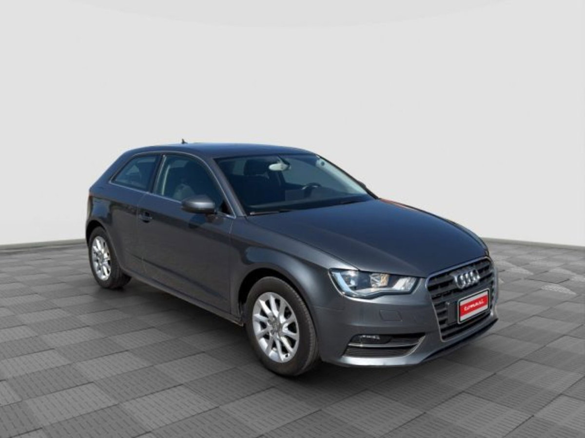 Audi A3 1.6 TDI Young (7)