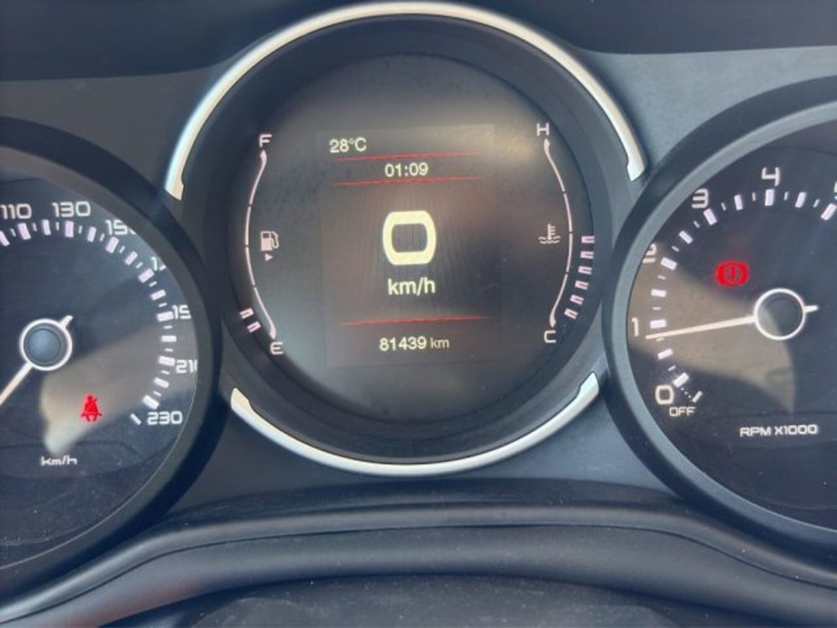 Fiat 500L 1.4 95 CV Cross (14)