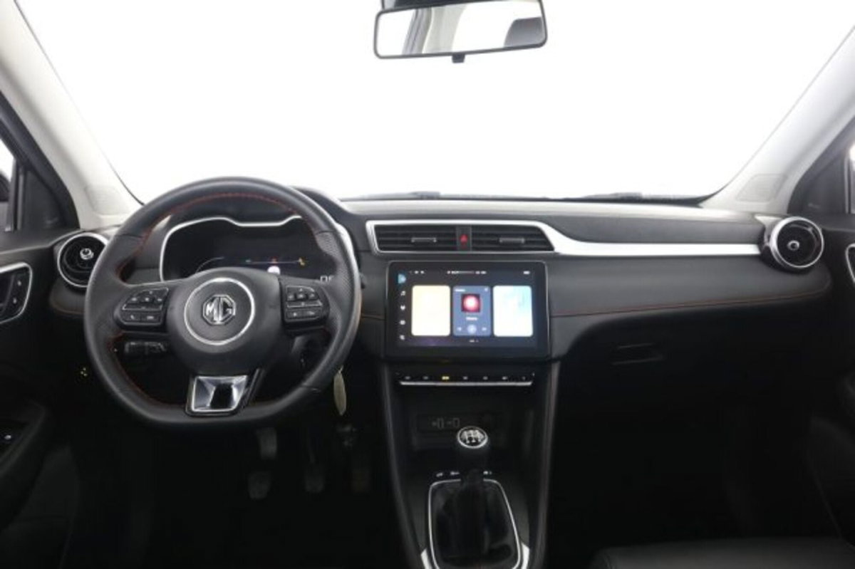 Mg ZS ZS 1.5 Luxury (4)
