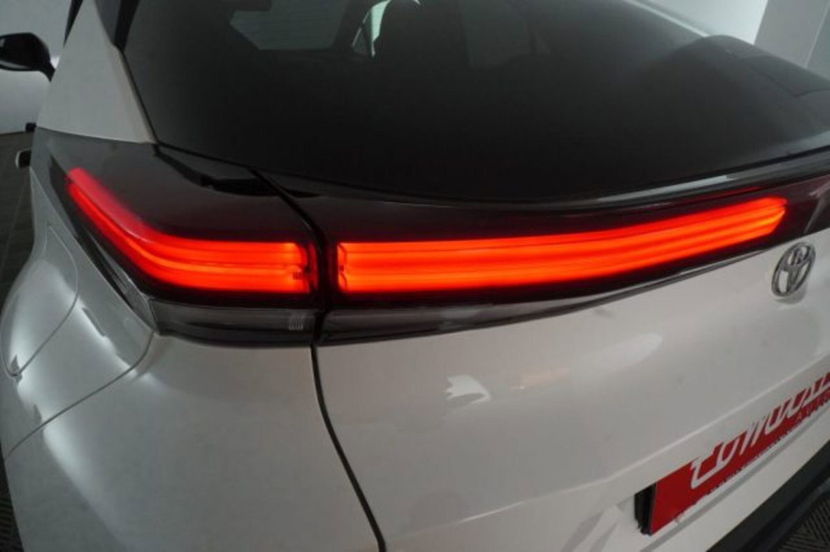 Toyota Toyota C-HR 1.8 hv Lounge fwd e-cvt (17)
