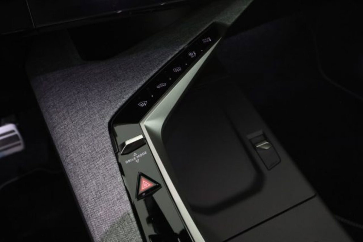 Peugeot 5008 1.2 hybrid GT 145cv 5p.ti e-dcs6 (14)