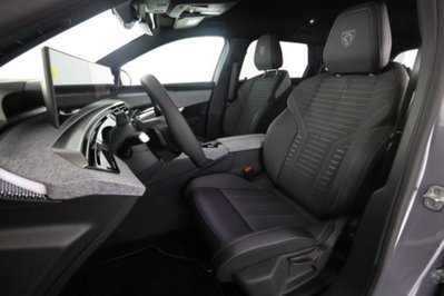Peugeot 5008 1.2 hybrid GT 145cv 5p.ti e-dcs6 (2)