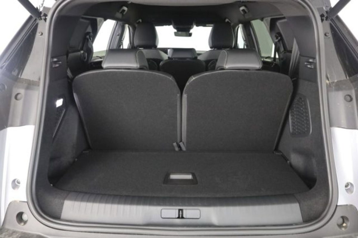 Peugeot 5008 1.2 hybrid GT 145cv 5p.ti e-dcs6 (7)