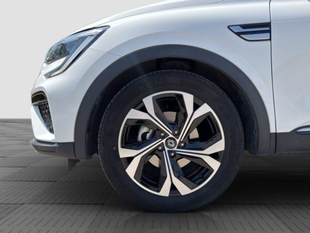 Renault Arkana Hybrid E-Tech 145 CV Techno (16)