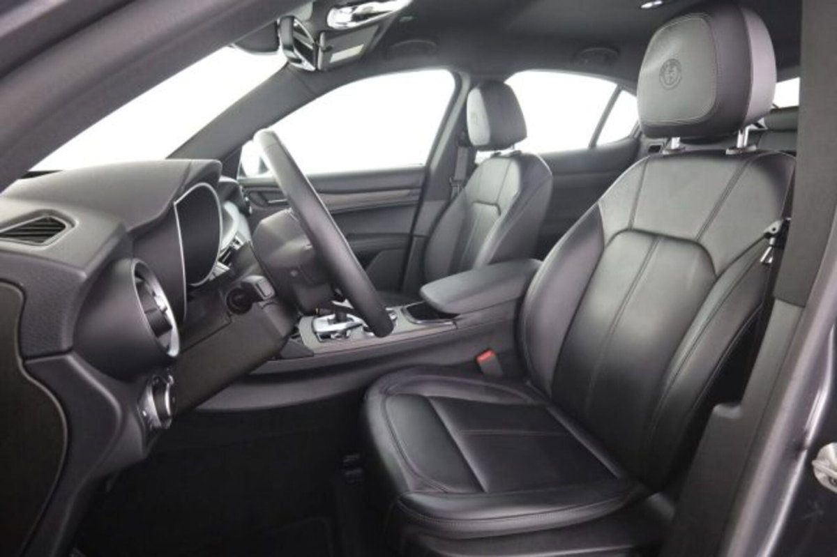 Alfa Romeo Stelvio Stelvio 2.2 Turbodiesel 210 CV AT8 Q4 Ti (2)