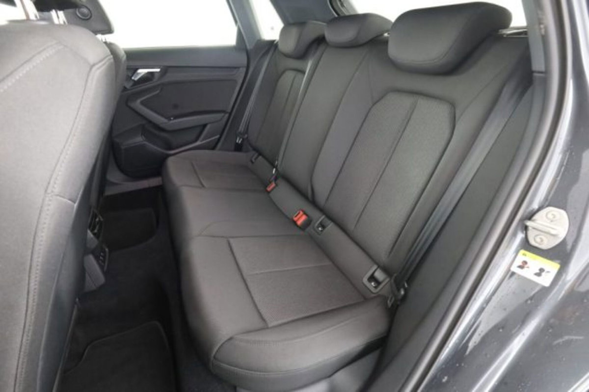 Audi A3 Sportback 30 TDI S tronic Business Advanced (3)