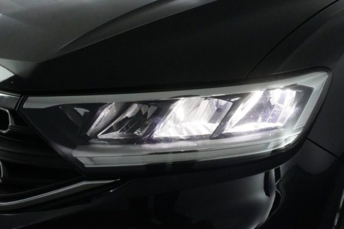 Volkswagen T-Roc 2.0 tdi Life 150cv dsg (17)