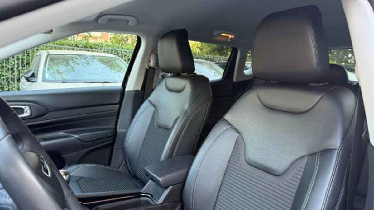 Jeep Compass 1.6 Multijet II 2WD Business (14)