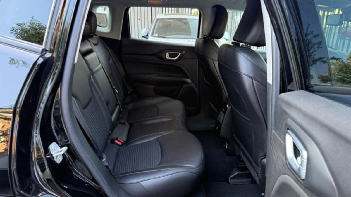 Jeep Compass 1.6 Multijet II 2WD Business (16)