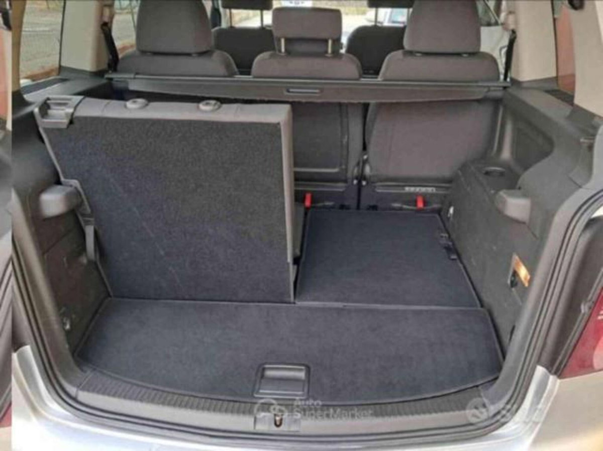 Volkswagen Touran 16V TDI Highline (15)