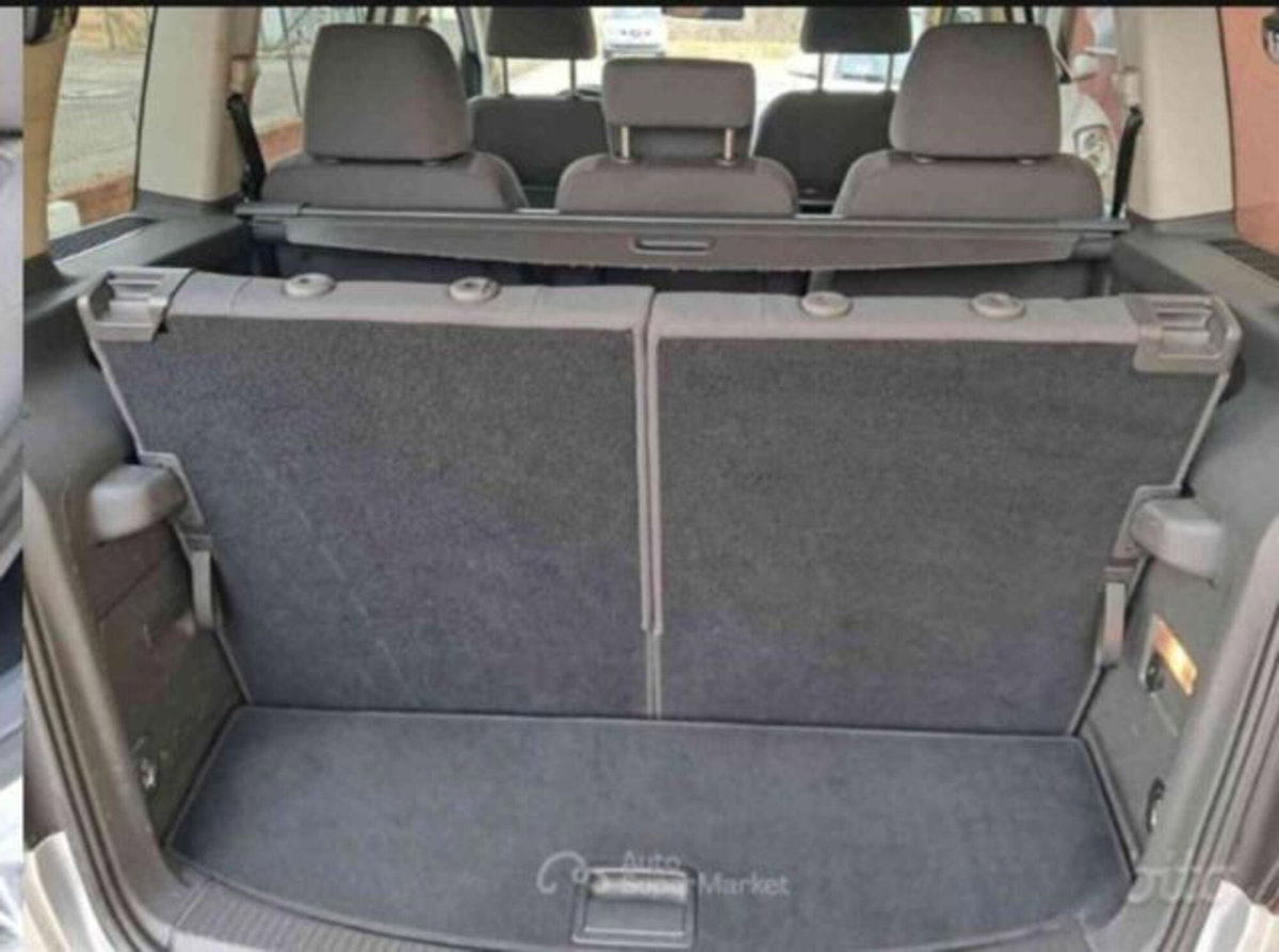 Volkswagen Touran 16V TDI Highline (17)