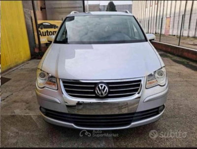 Volkswagen Touran 16V TDI Highline (3)