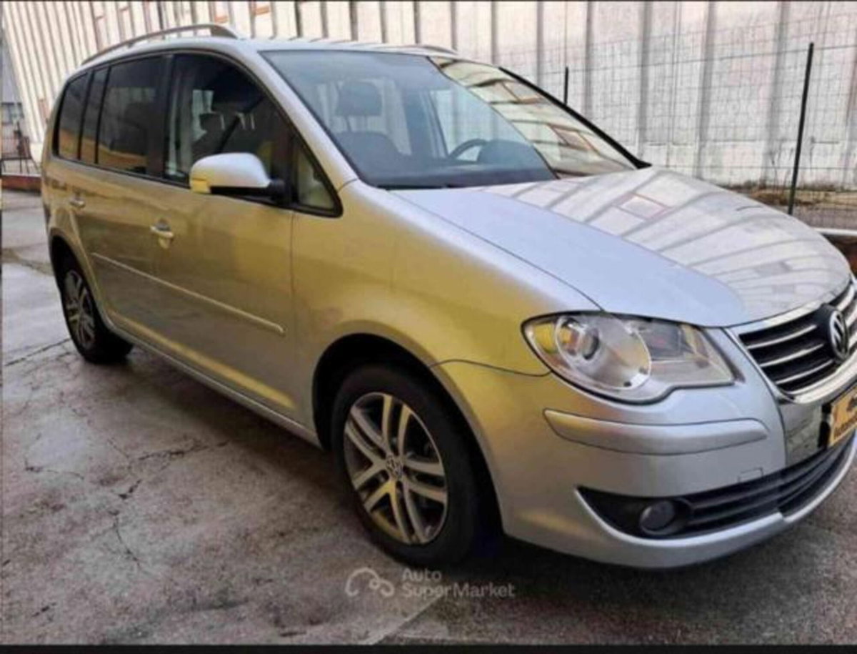 Volkswagen Touran 16V TDI Highline (4)