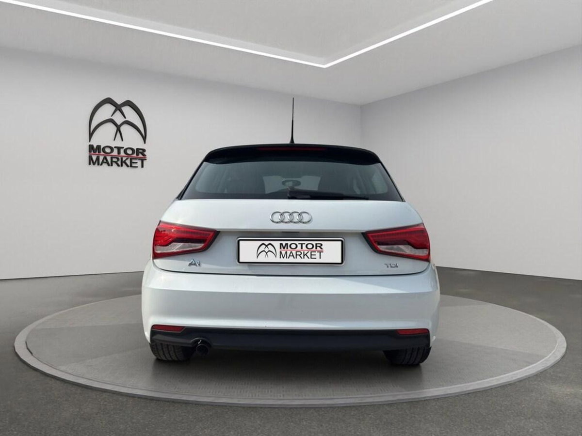 Audi A1 Sportback 1.6 TDI 116 CV S tronic Metal plus (6)