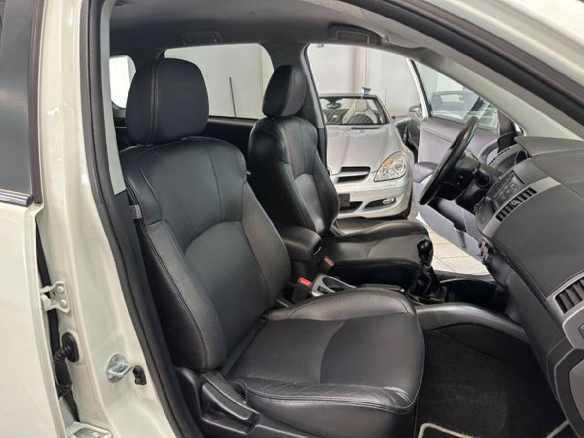 Peugeot 4007 HDi 156CV Féline (10)