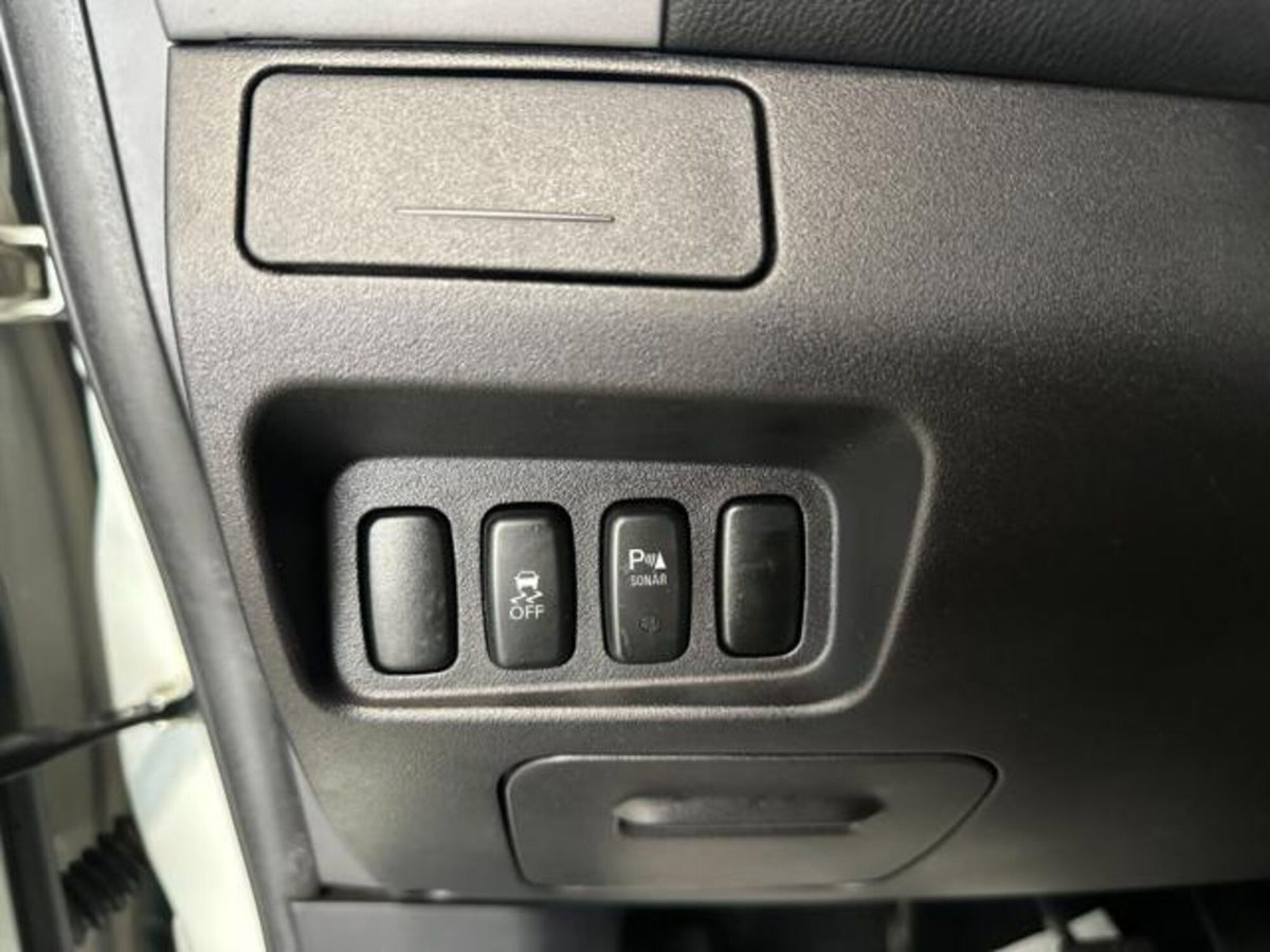 Peugeot 4007 HDi 156CV Féline (17)
