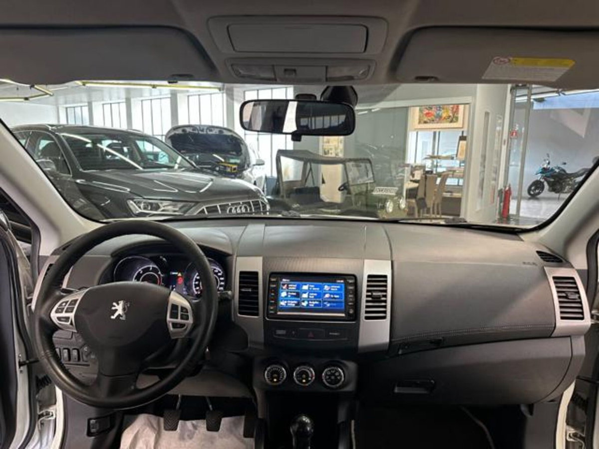Peugeot 4007 HDi 156CV Féline (8)