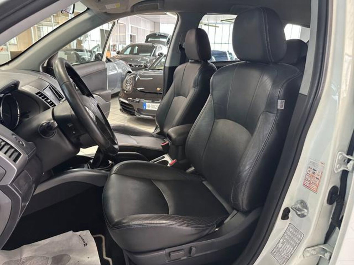Peugeot 4007 HDi 156CV Féline (9)