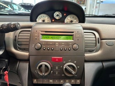 Lancia Ypsilon 1.4 16V Oro (18)