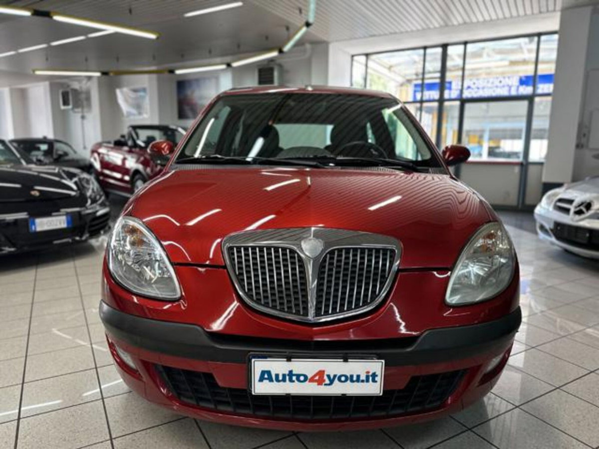 Lancia Ypsilon 1.4 16V Oro (20)