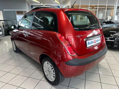 Lancia Ypsilon 1.4 16V Oro (4)