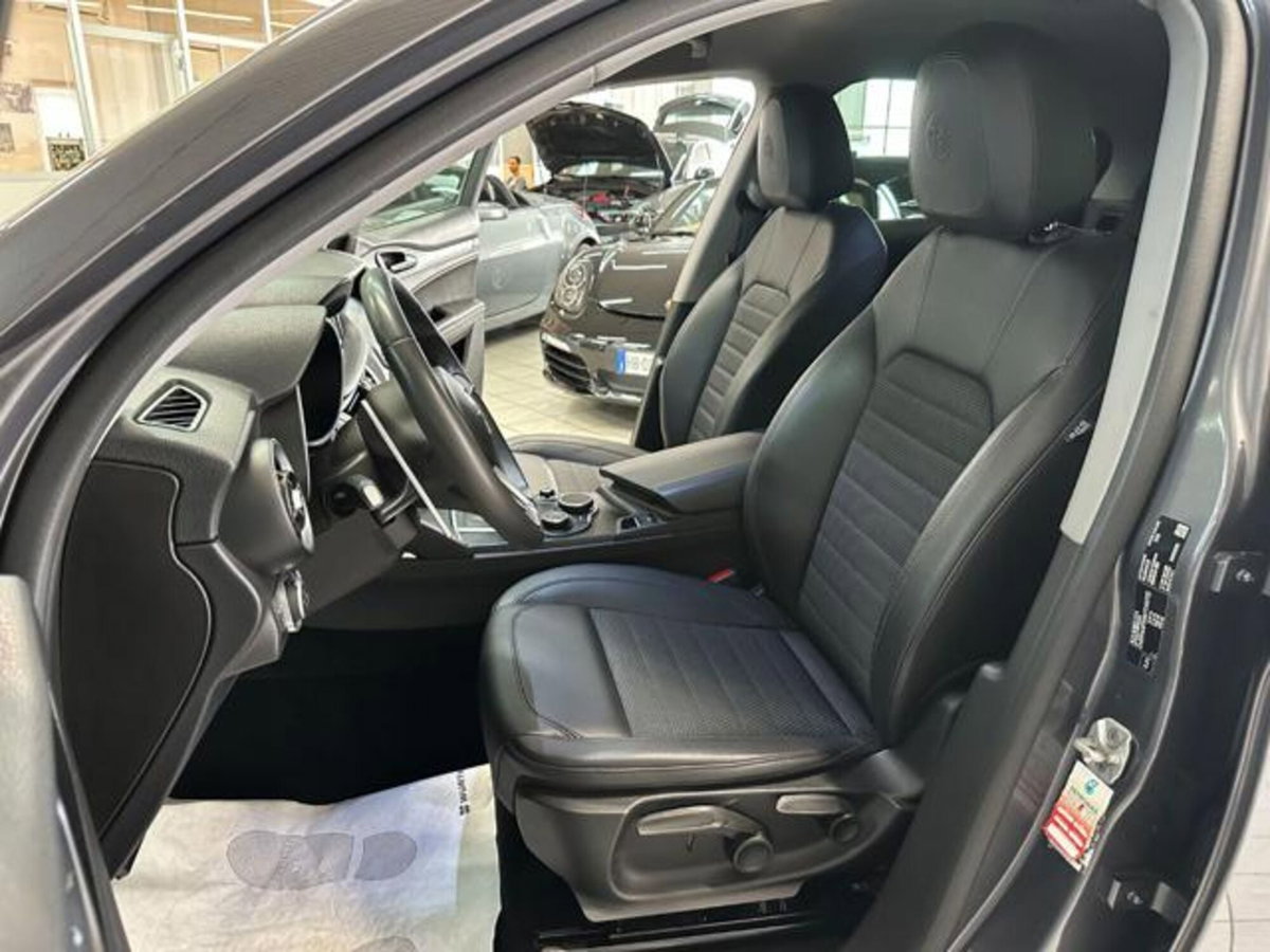 Alfa Romeo Stelvio Stelvio 2.2 Turbodiesel 210 CV AT8 Q4 Executive (10)