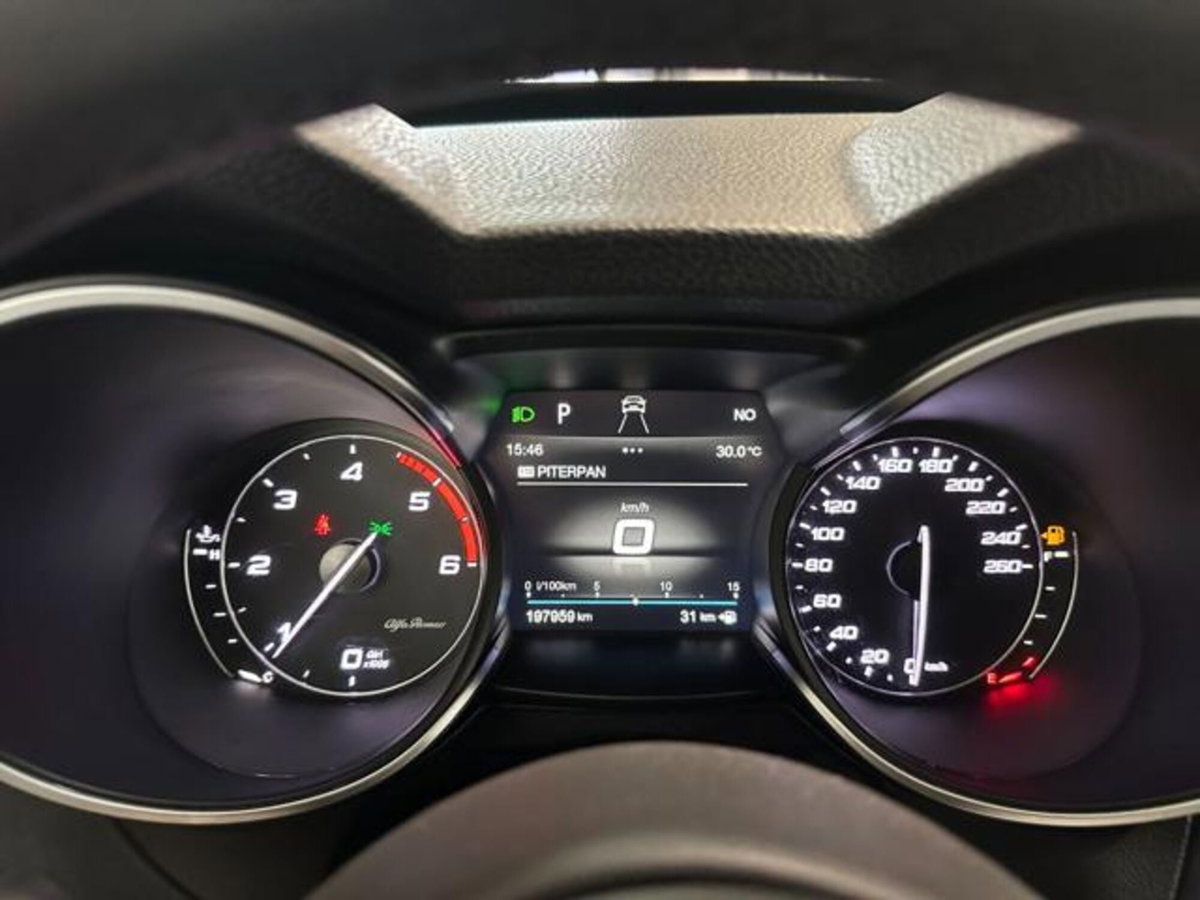 Alfa Romeo Stelvio Stelvio 2.2 Turbodiesel 210 CV AT8 Q4 Executive (7)