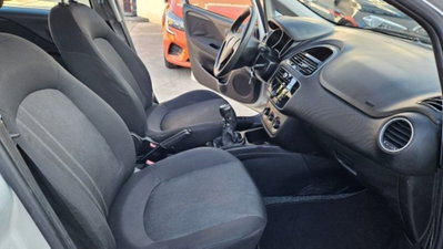 Fiat Punto 1.2 8V 5 porte Street (11)