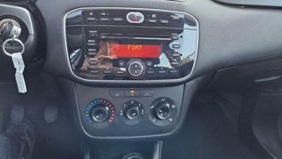 Fiat Punto 1.2 8V 5 porte Street (14)