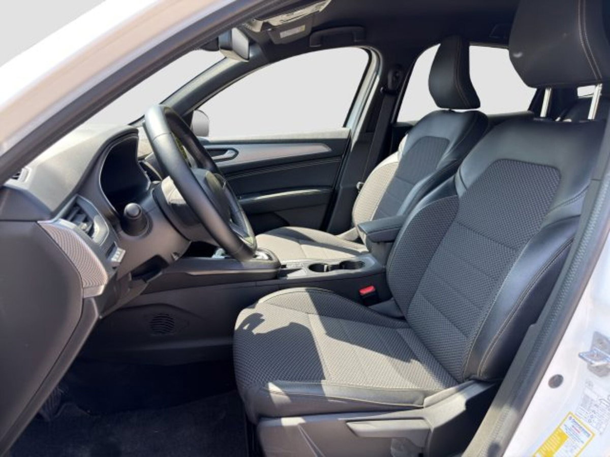 Renault Arkana Hybrid E-Tech 145 CV Techno (10)