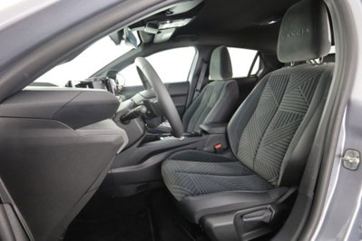 Lancia Ypsilon 1.2 LX 100cv (2)