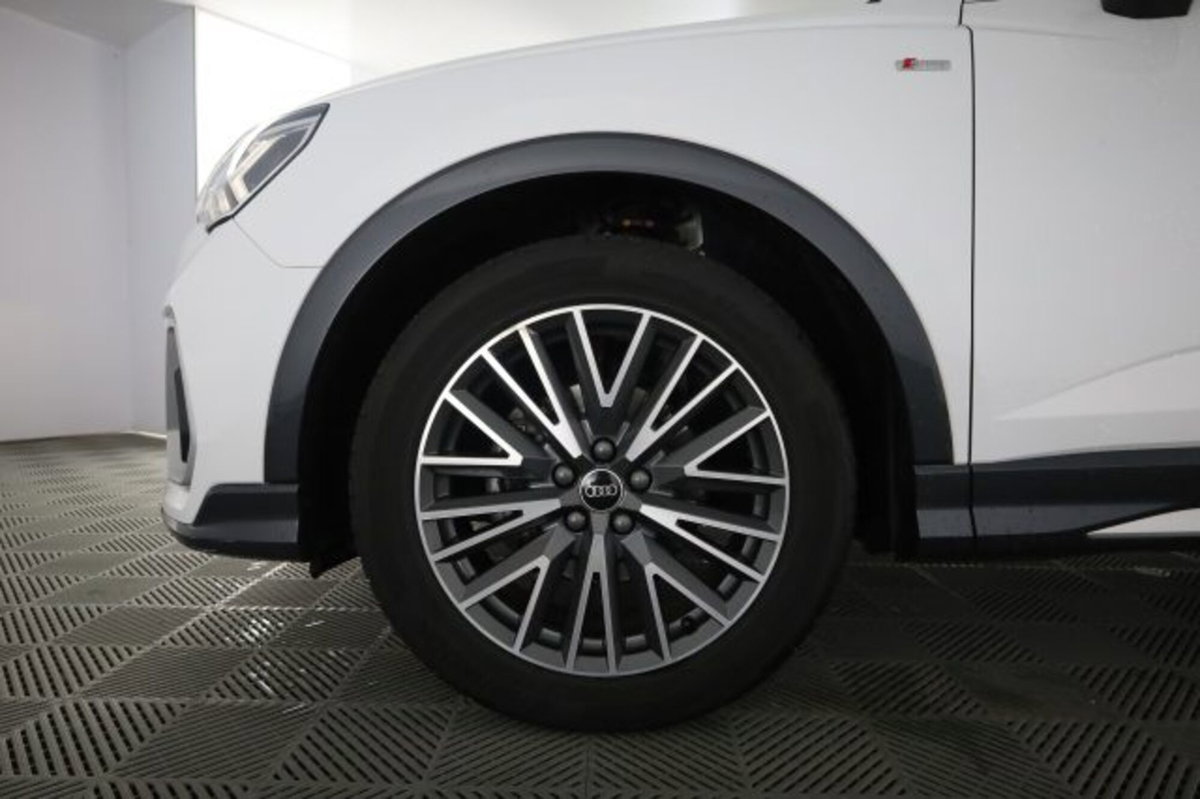 Audi Q3 Sportback 35 TDI quattro S tronic S line edition (8)