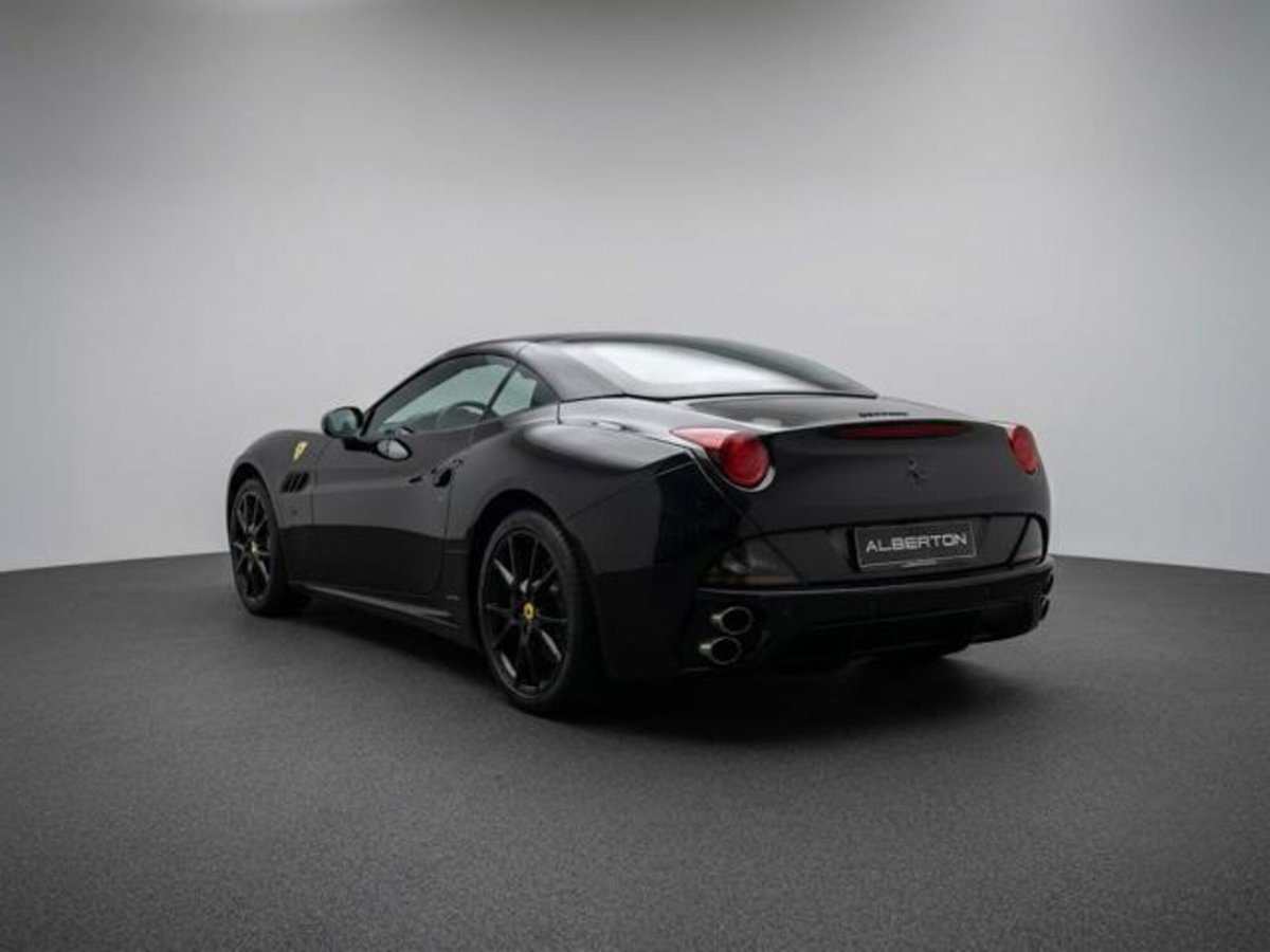 Ferrari California Spider California DCT (12)