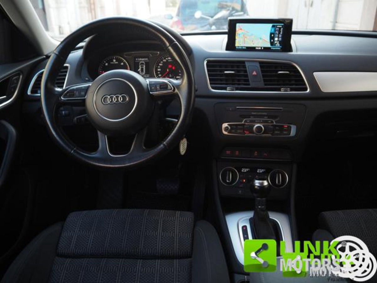 Audi Q3 2.0 TDI 120 CV S tronic Sport (10)