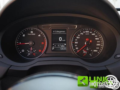 Audi Q3 2.0 TDI 120 CV S tronic Sport (11)