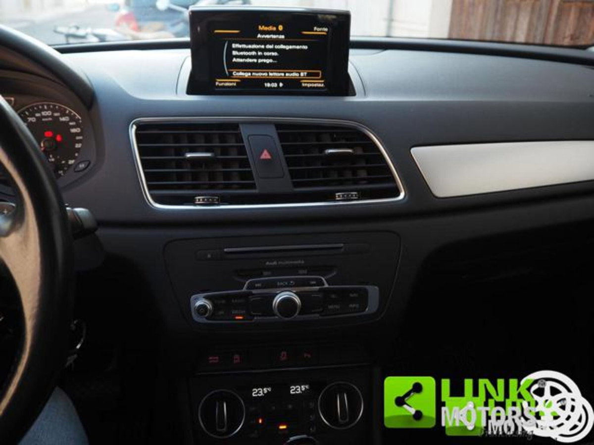 Audi Q3 2.0 TDI 120 CV S tronic Sport (12)