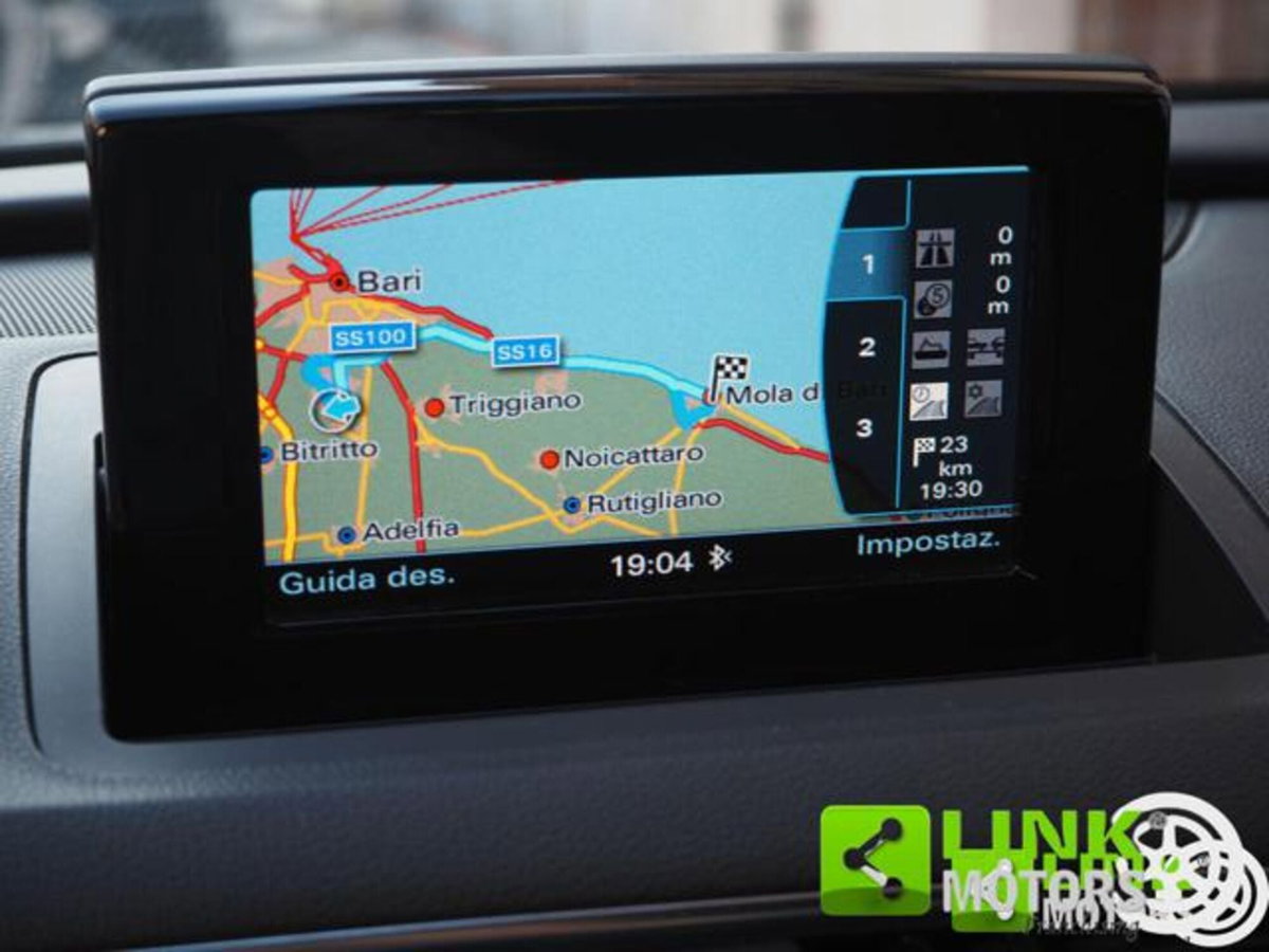 Audi Q3 2.0 TDI 120 CV S tronic Sport (13)