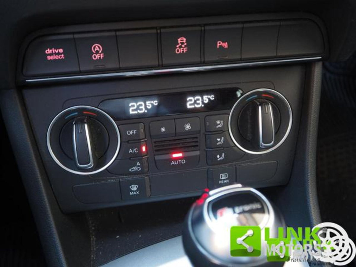Audi Q3 2.0 TDI 120 CV S tronic Sport (14)