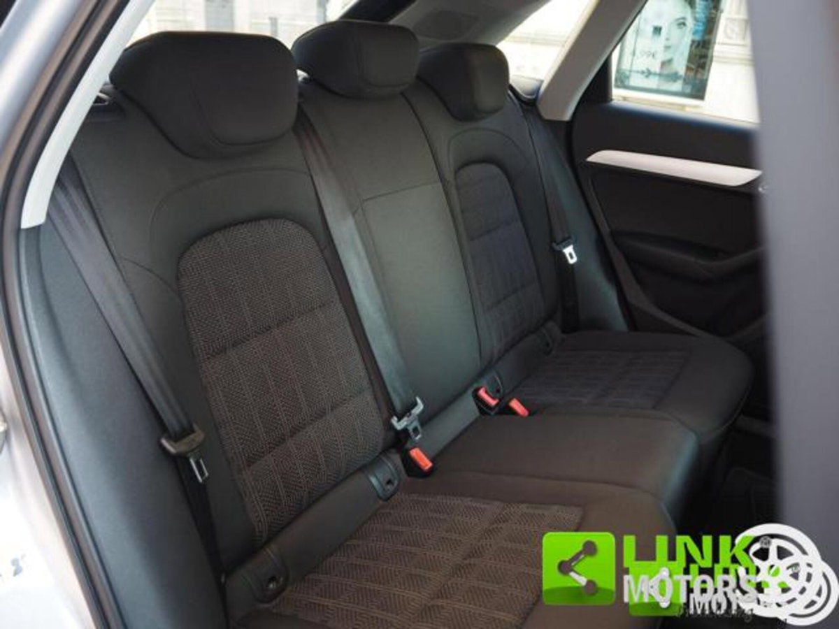 Audi Q3 2.0 TDI 120 CV S tronic Sport (19)