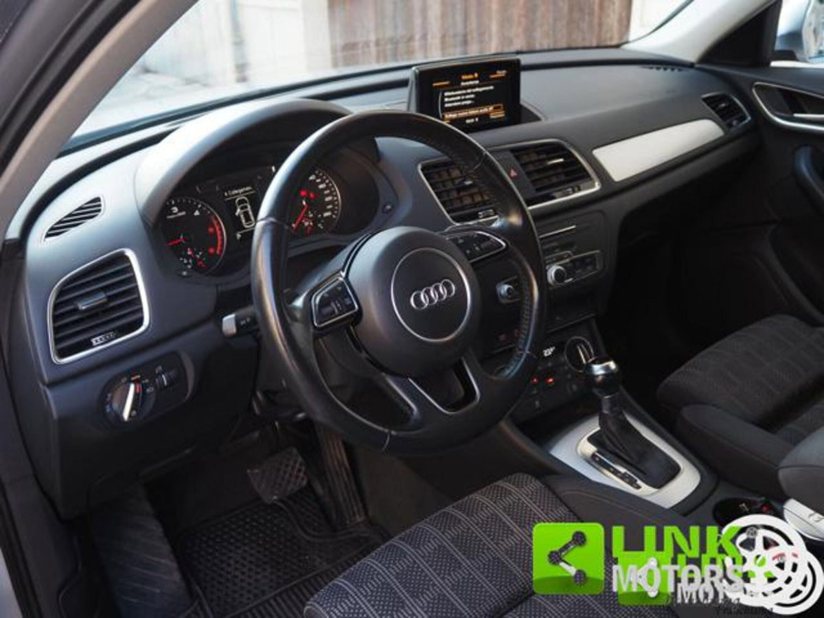 Audi Q3 2.0 TDI 120 CV S tronic Sport (4)