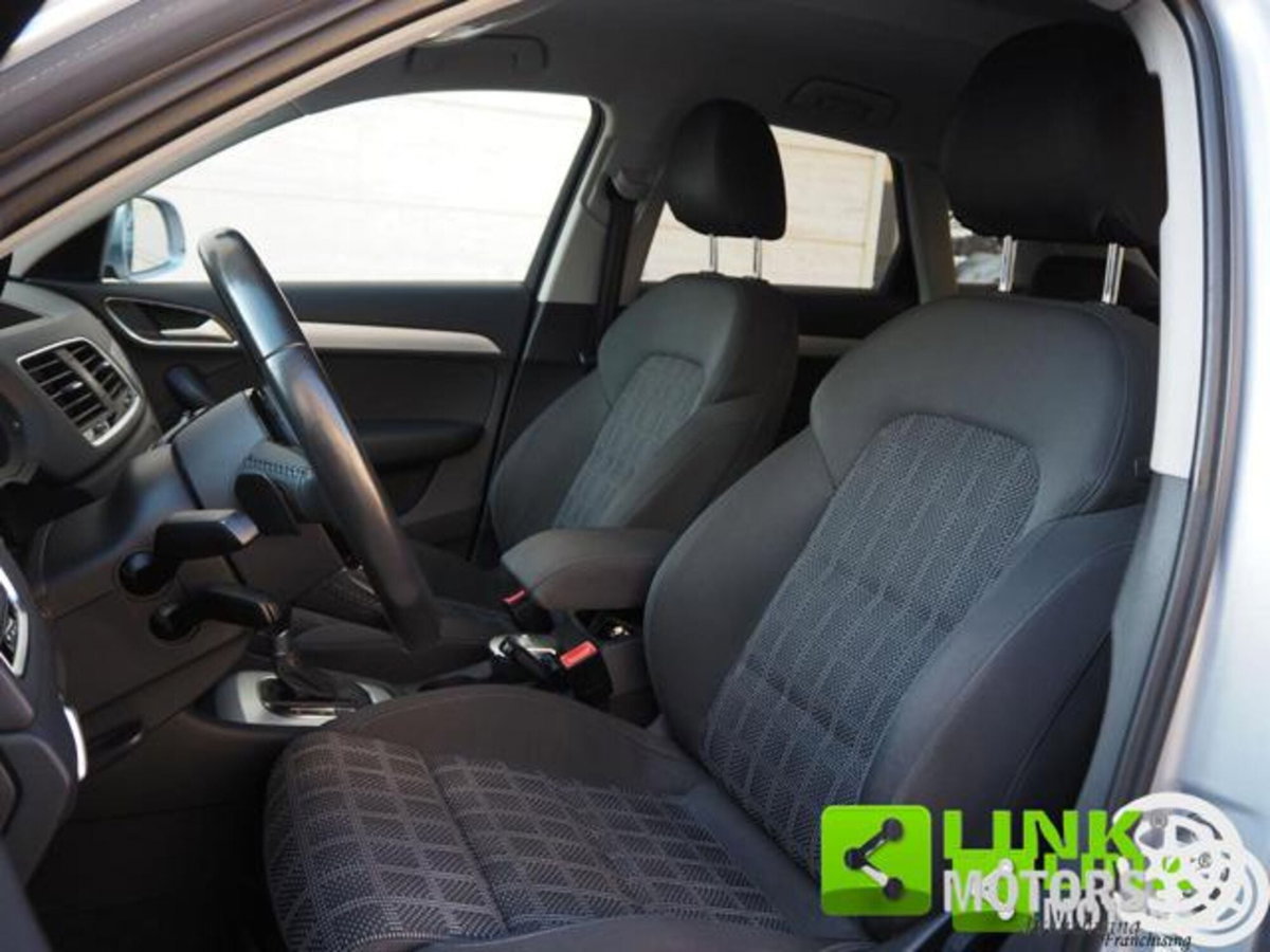 Audi Q3 2.0 TDI 120 CV S tronic Sport (5)
