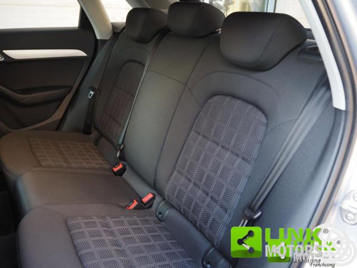 Audi Q3 2.0 TDI 120 CV S tronic Sport (6)