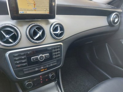 Mercedes-Benz GLA SUV 200 d Automatic Sport (16)
